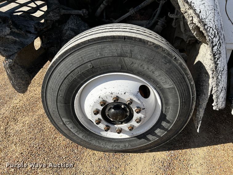 image for item DQ1977 1986 International 1754  dump truck