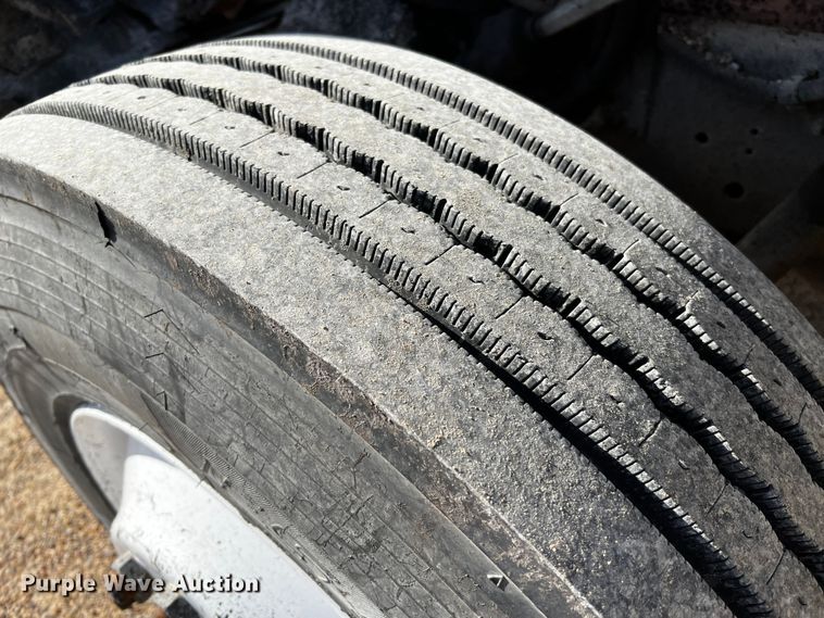 image for item DQ1977 1986 International 1754  dump truck