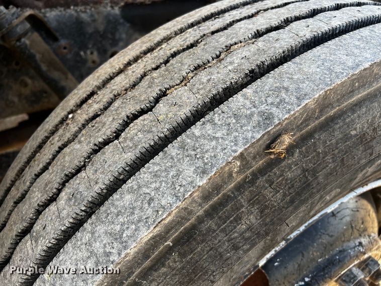 image for item DQ1977 1986 International 1754  dump truck