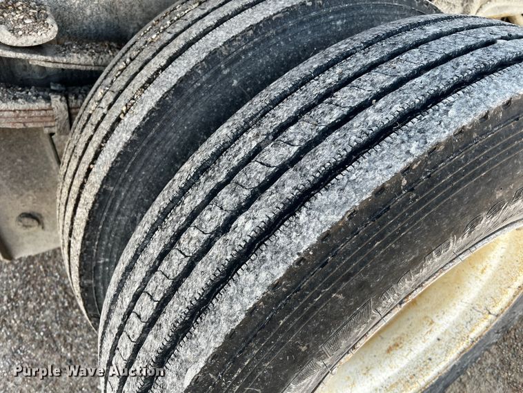 image for item DQ1977 1986 International 1754  dump truck