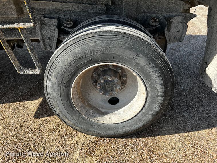 image for item DQ1977 1986 International 1754  dump truck