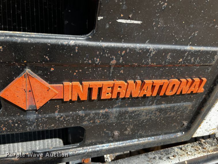 image for item DQ1977 1986 International 1754  dump truck