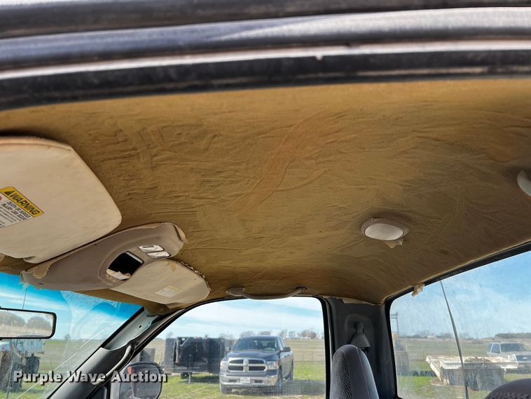 image for item DQ1978 1998 Dodge Ram 3500  pickup truck cab and chassis