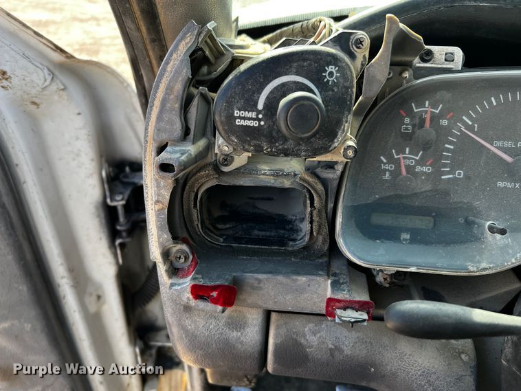 image for item DQ1978 1998 Dodge Ram 3500  pickup truck cab and chassis