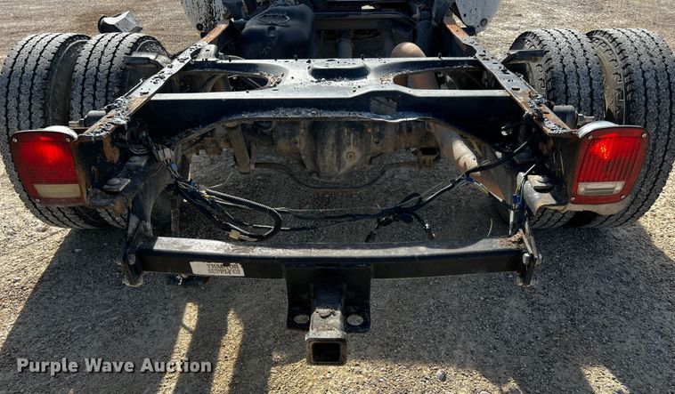 image for item DQ1978 1998 Dodge Ram 3500  pickup truck cab and chassis