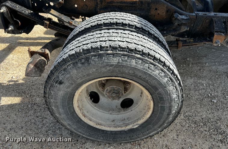 image for item DQ1978 1998 Dodge Ram 3500  pickup truck cab and chassis