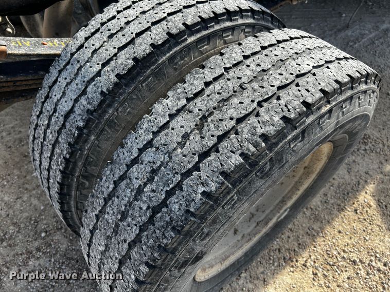 image for item DQ1978 1998 Dodge Ram 3500  pickup truck cab and chassis