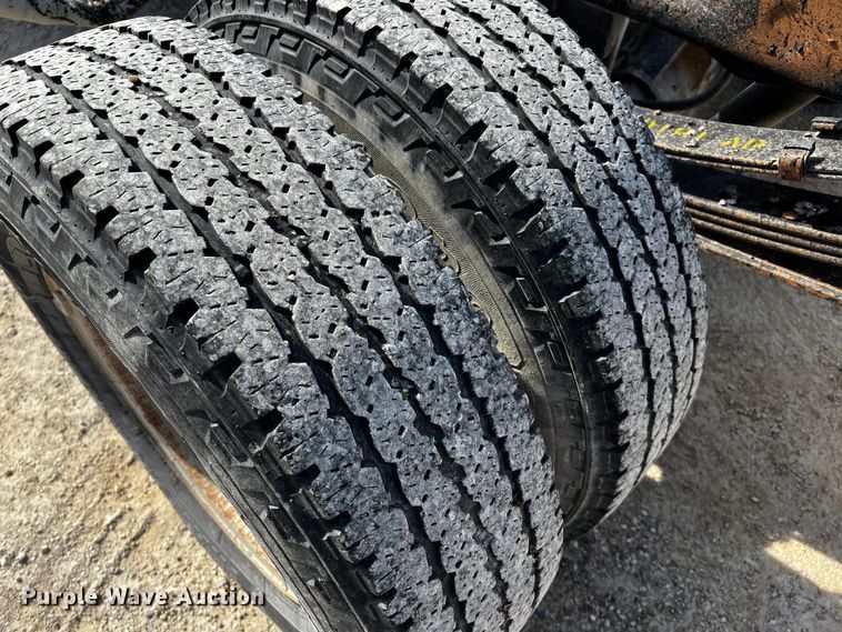 image for item DQ1978 1998 Dodge Ram 3500  pickup truck cab and chassis