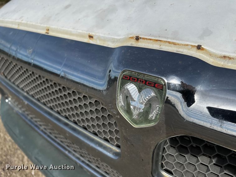 image for item DQ1978 1998 Dodge Ram 3500  pickup truck cab and chassis