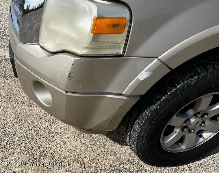 image for item DQ1980 2008 Ford Expedition XLT  SUV