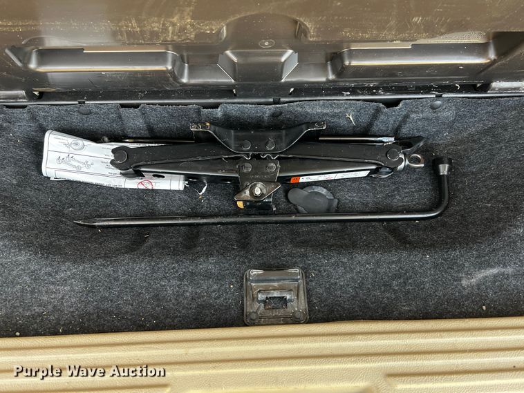 image for item DQ1980 2008 Ford Expedition XLT  SUV