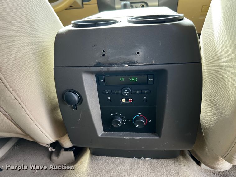 image for item DQ1980 2008 Ford Expedition XLT  SUV