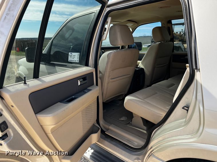 image for item DQ1980 2008 Ford Expedition XLT  SUV
