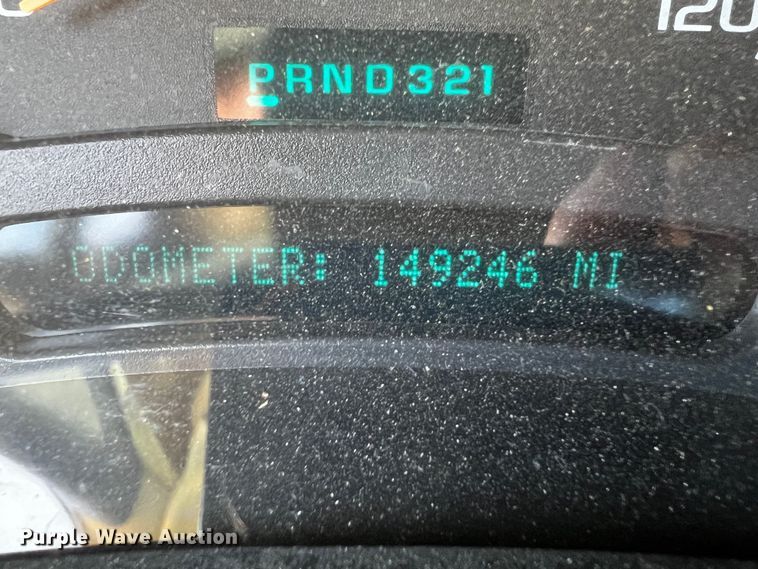 image for item DQ1981 2004 Chevrolet Silverado 1500  Ext. Cab pickup truck