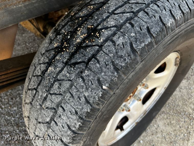 image for item DQ1981 2004 Chevrolet Silverado 1500  Ext. Cab pickup truck