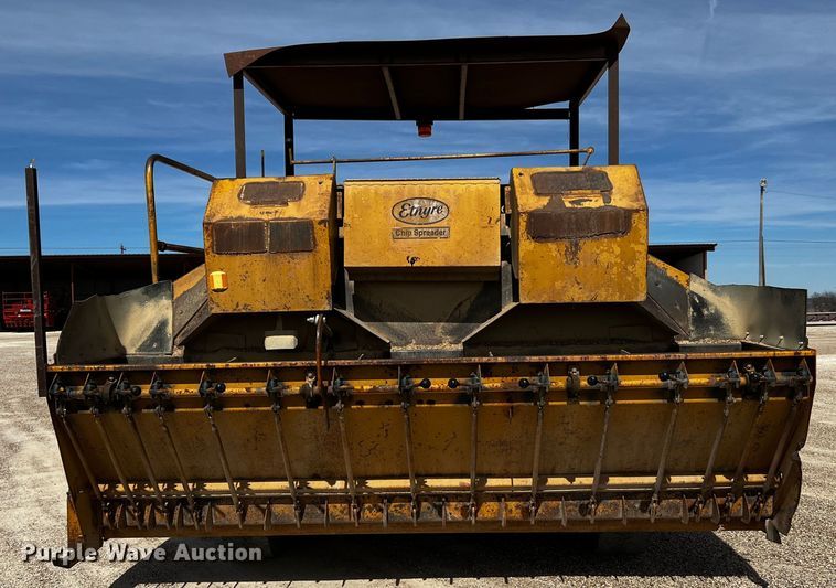 image for item DQ1982 Etnyre  chip spreader