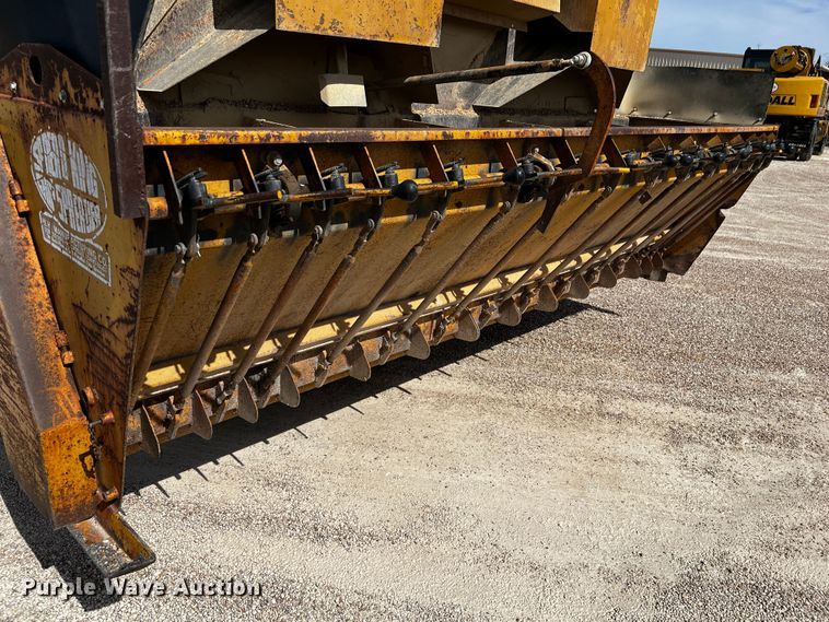 image for item DQ1982 Etnyre  chip spreader