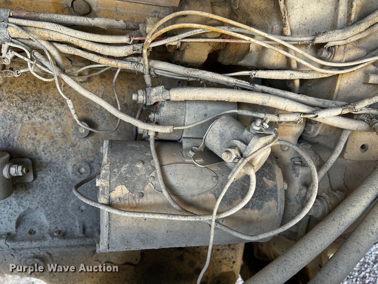 image for item DQ1982 Etnyre  chip spreader