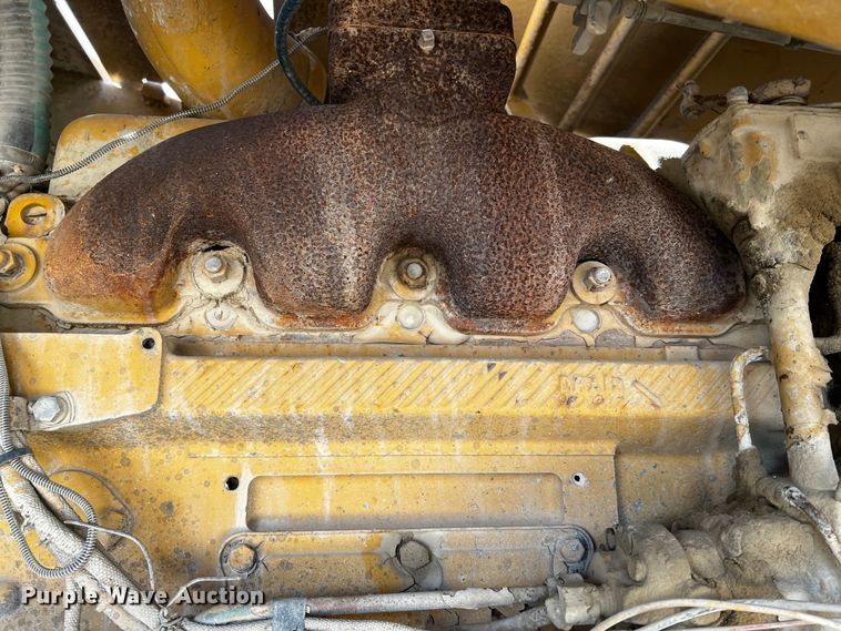 image for item DQ1982 Etnyre  chip spreader