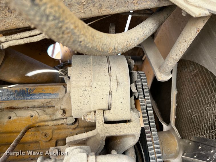 image for item DQ1982 Etnyre  chip spreader