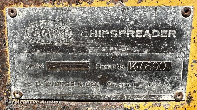 image for item DQ1982 Etnyre  chip spreader