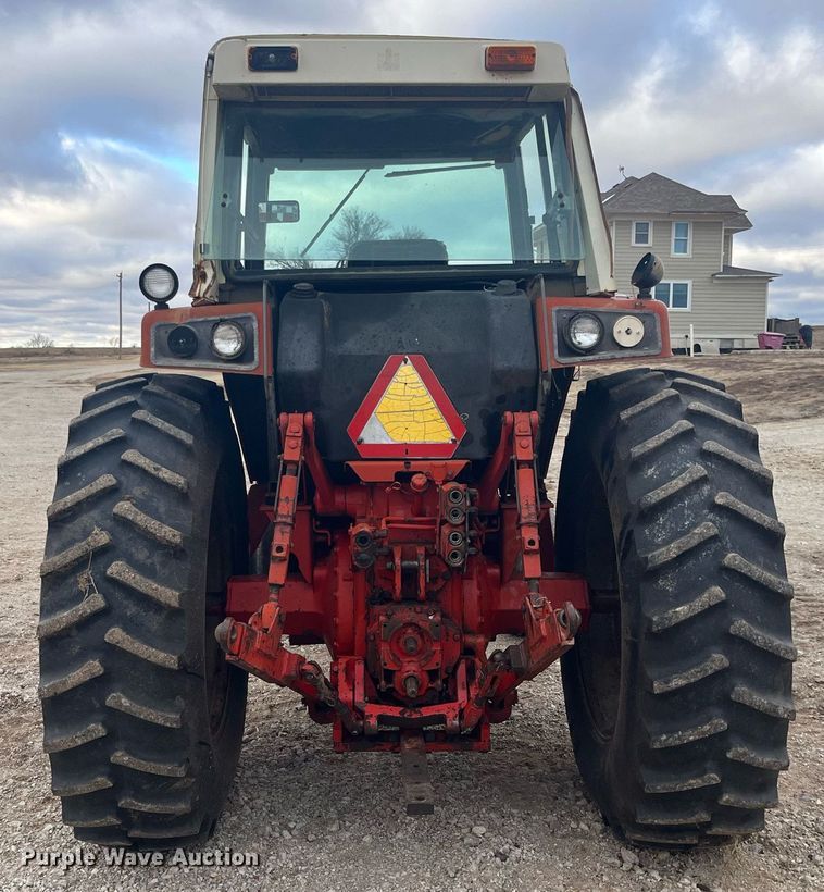 image for item DQ4113 1980 International Harvester 1086  tractor