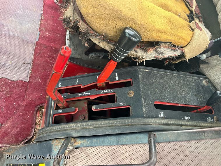 image for item DQ4113 1980 International Harvester 1086  tractor