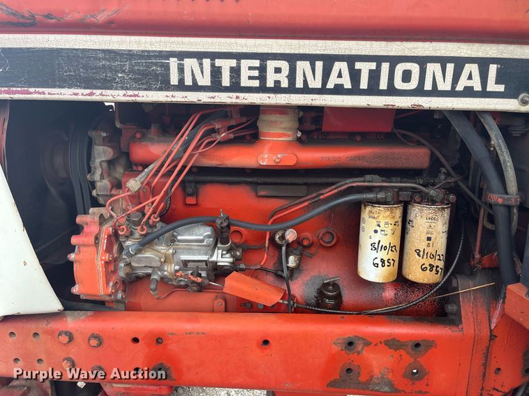 image for item DQ4113 1980 International Harvester 1086  tractor