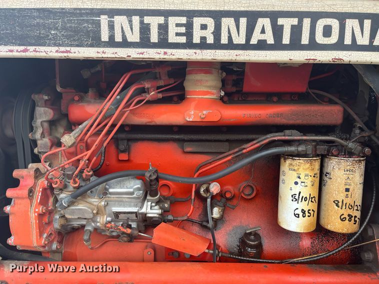 image for item DQ4113 1980 International Harvester 1086  tractor