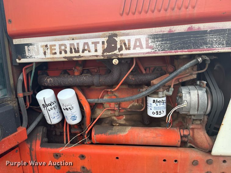 image for item DQ4113 1980 International Harvester 1086  tractor