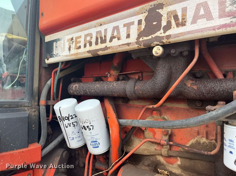 image for item DQ4113 1980 International Harvester 1086  tractor