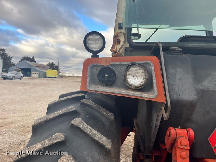 image for item DQ4113 1980 International Harvester 1086  tractor