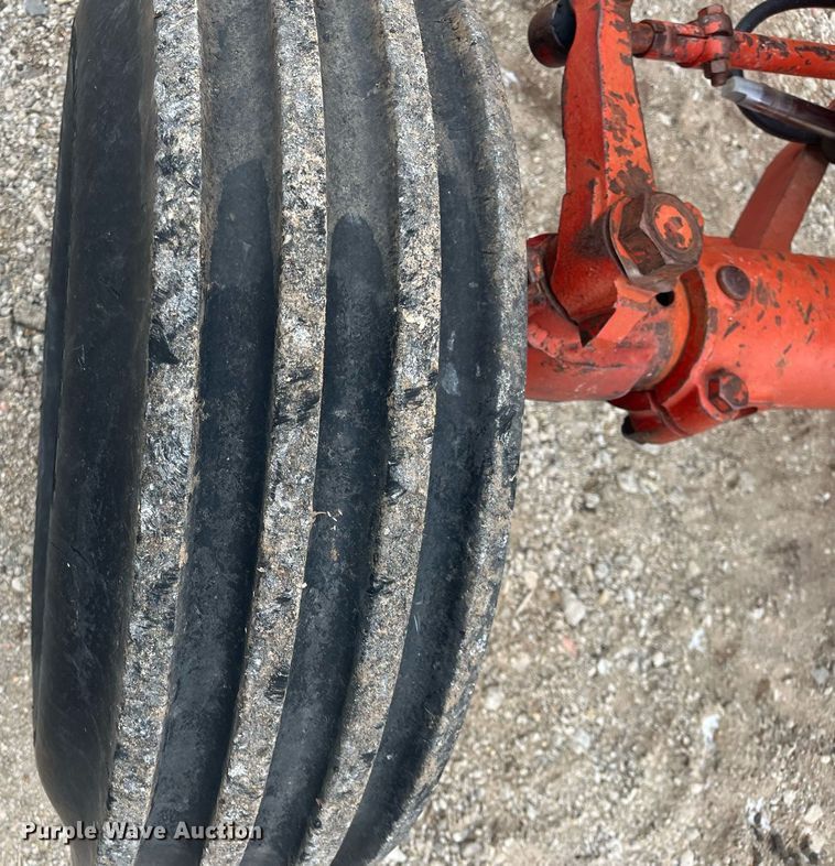 image for item DQ4113 1980 International Harvester 1086  tractor