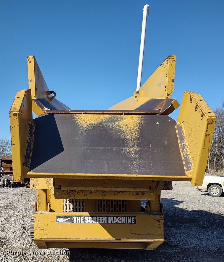 image for item DR8208 The Screen Machine Spyder 512T  screening plant