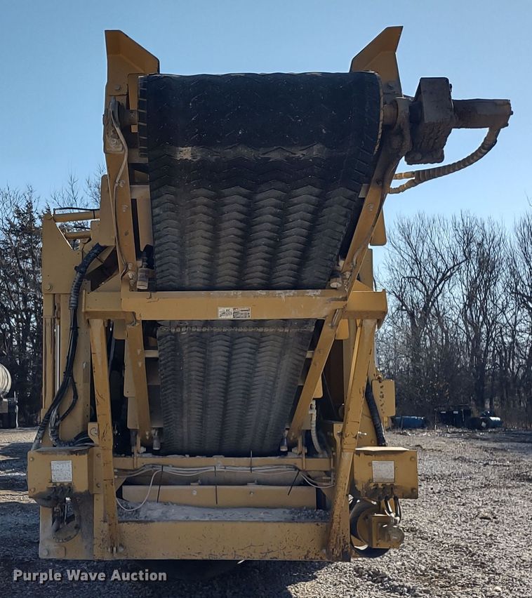 image for item DR8208 The Screen Machine Spyder 512T  screening plant