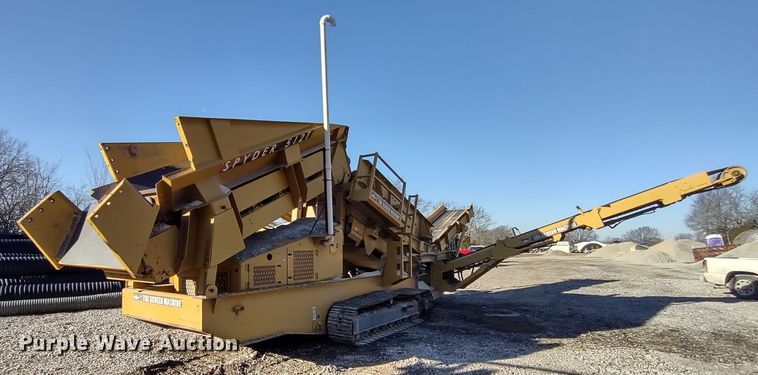 image for item DR8208 The Screen Machine Spyder 512T  screening plant