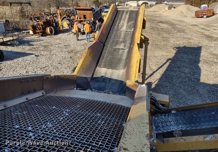 image for item DR8208 The Screen Machine Spyder 512T  screening plant