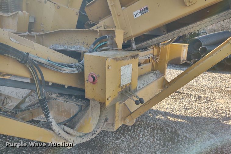 image for item DR8208 The Screen Machine Spyder 512T  screening plant