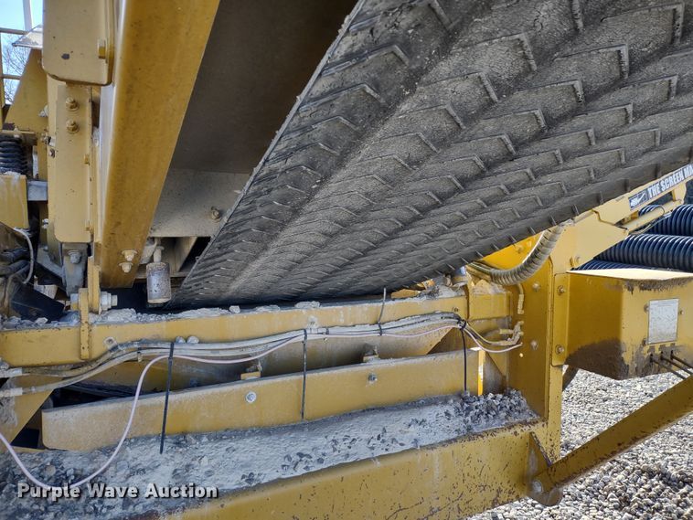 image for item DR8208 The Screen Machine Spyder 512T  screening plant