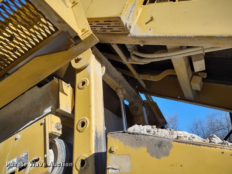 image for item DR8208 The Screen Machine Spyder 512T  screening plant