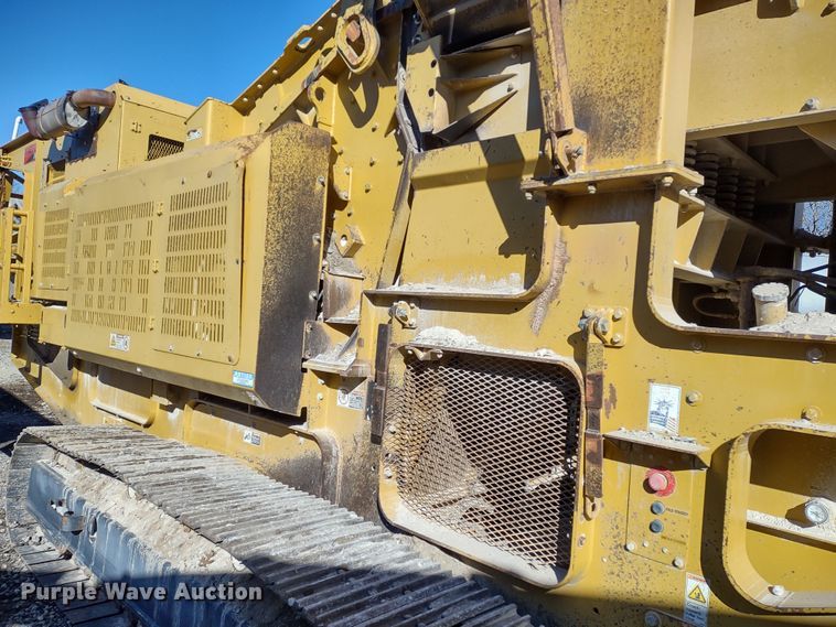 image for item DR8209 Screen Machine 4043T Impact  crusher