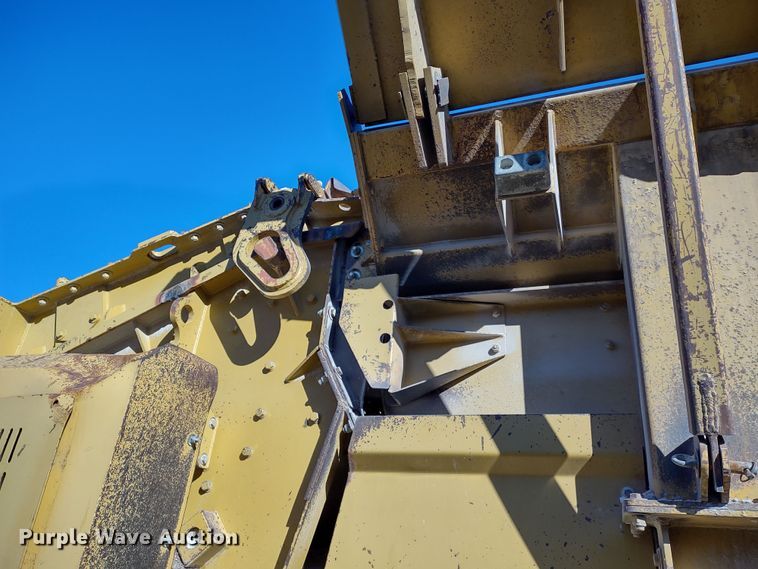 image for item DR8209 Screen Machine 4043T Impact  crusher