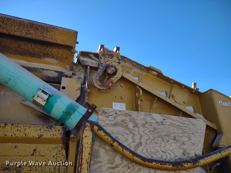 image for item DR8209 Screen Machine 4043T Impact  crusher