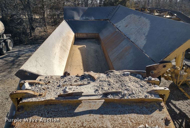 image for item DR8209 Screen Machine 4043T Impact  crusher