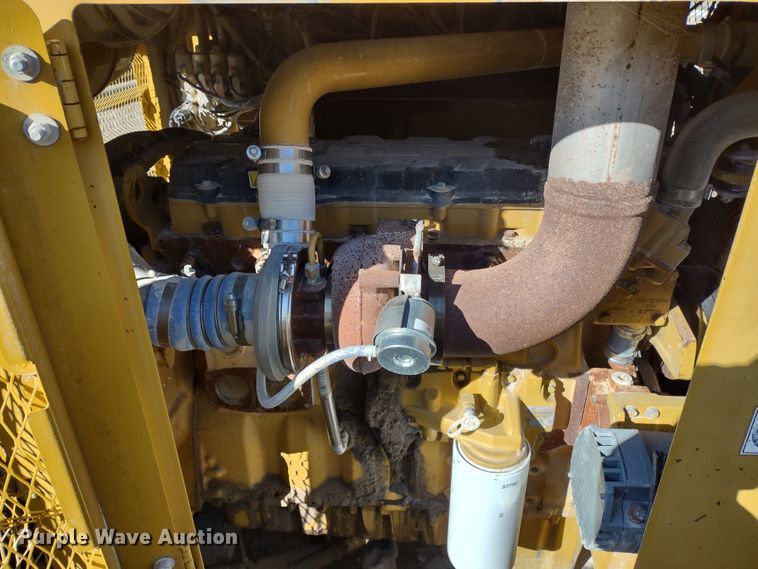 image for item DR8209 Screen Machine 4043T Impact  crusher