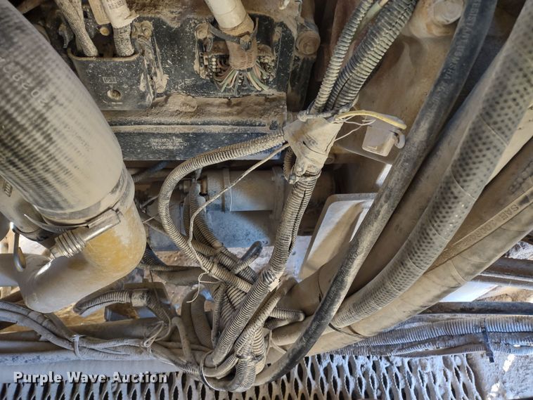 image for item DR8209 Screen Machine 4043T Impact  crusher