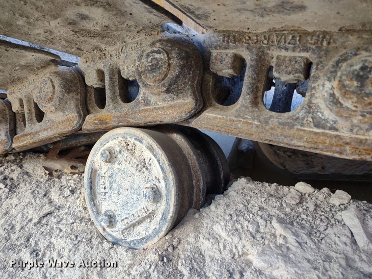 image for item DR8209 Screen Machine 4043T Impact  crusher