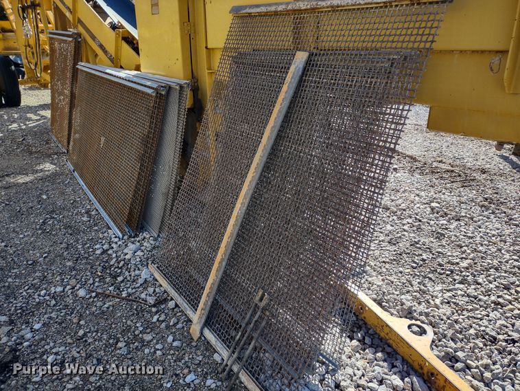 image for item DR8210 The Screen Machine  screening plant