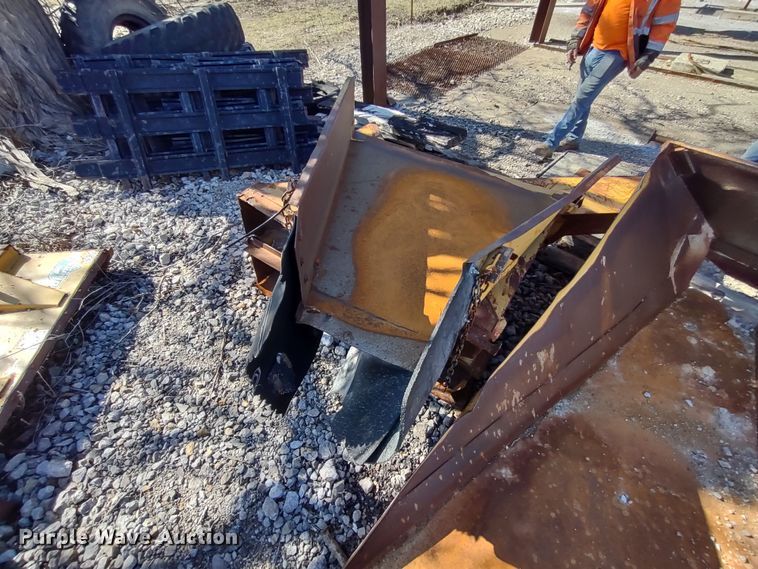 image for item DR8210 The Screen Machine  screening plant