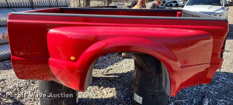 image for item DR8211 Ford F350  pickup truck bed